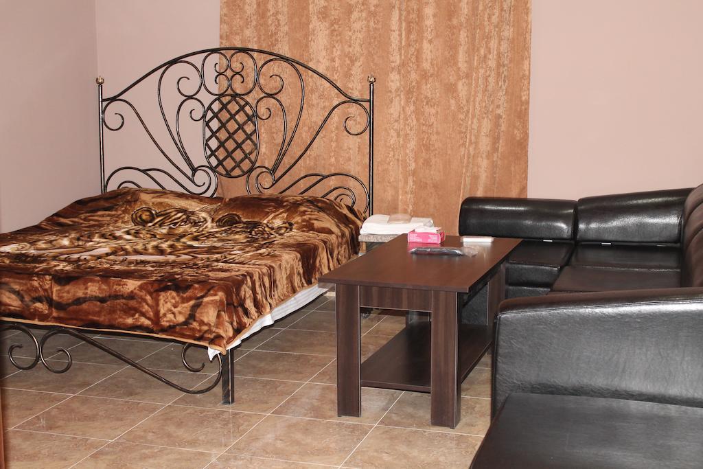 Princ Plaza Hotel يريفان الغرفة الصورة